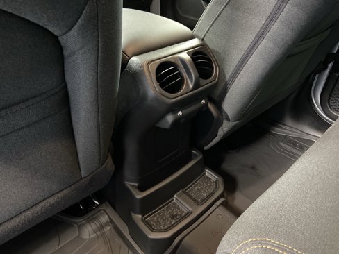 Certified 2024 Jeep Wrangler Willys image 27