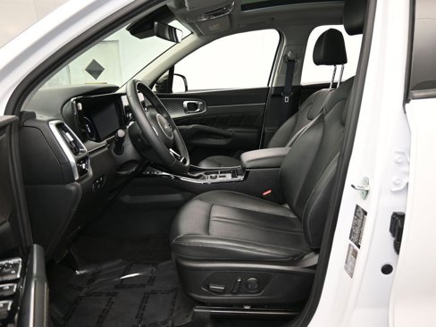 Used 2023 Kia Sorento SX image 12