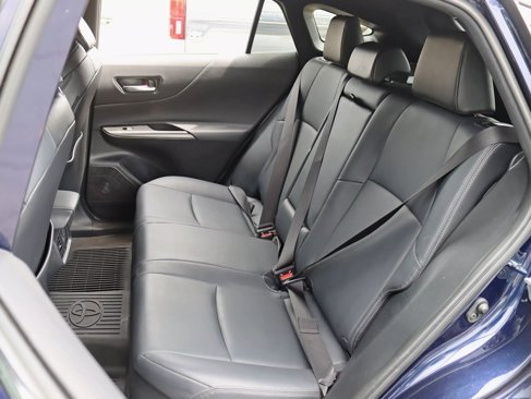 Used 2024 Toyota Venza XLE image 28