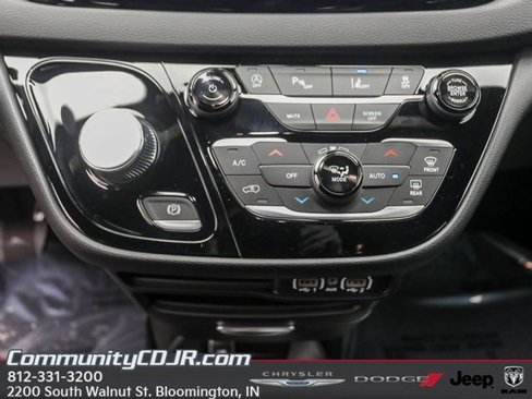 New 2025 Chrysler Voyager LX image 15