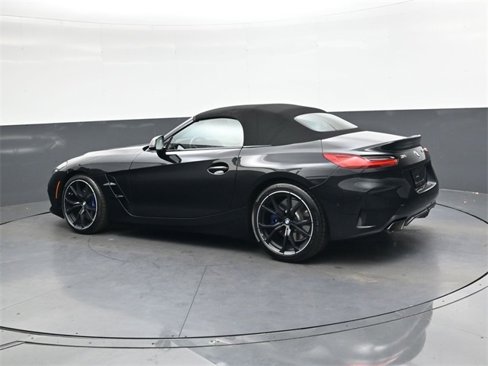 Used 2024 BMW Z4 M40i w/ Premium Package image 6