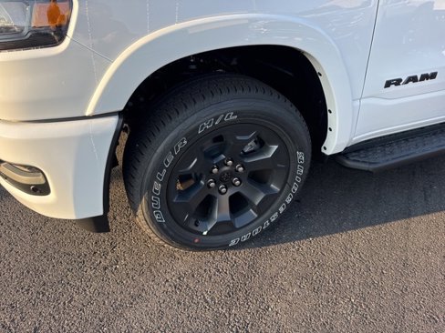 New 2026 RAM 1500 4x4 Crew Cab image 7