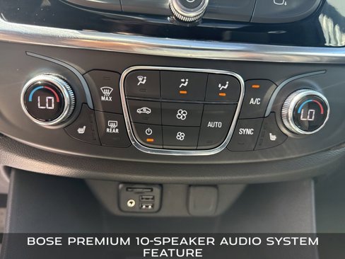 Used 2023 Chevrolet Traverse RS image 8