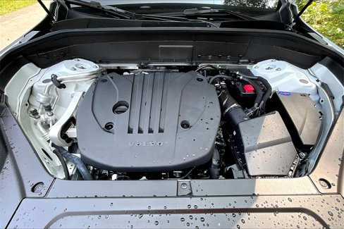 Certified 2025 Volvo XC90 B5 Core w/ Climate Package image 26
