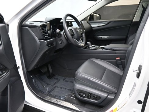 Used 2024 Lexus NX 250 FWD w/ Premium Package image 2