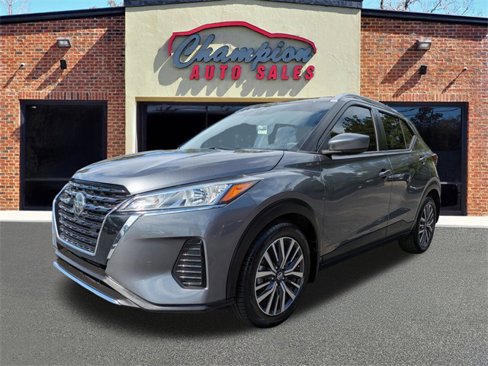 Used 2021 Nissan Kicks SV image 4