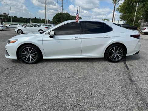 Used 2022 Toyota Camry XLE image 7