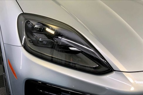 New 2026 Porsche Cayenne image 12
