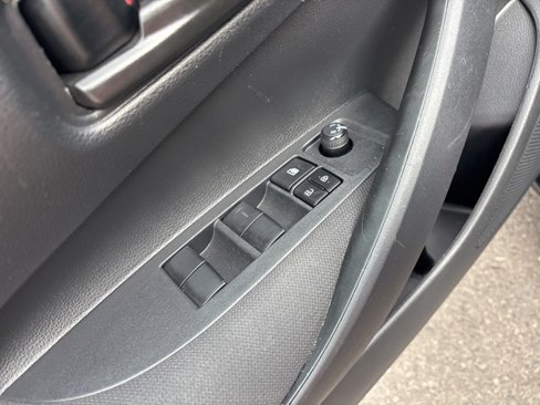 Used 2023 Toyota Corolla LE image 19