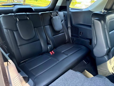 Used 2022 Ford Explorer XLT w/ Equipment Group 202A image 13