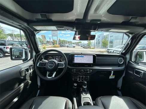 New 2025 Jeep Wrangler Sahara image 7