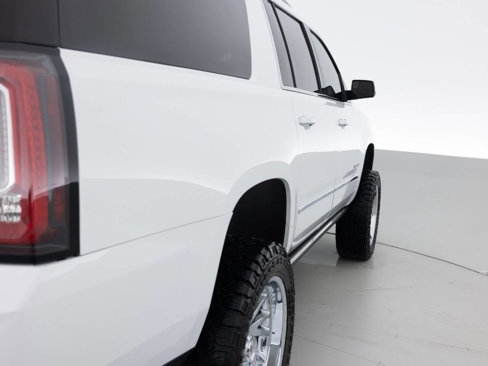 Used 2020 GMC Yukon XL Denali w/ Denali Premium Package image 14