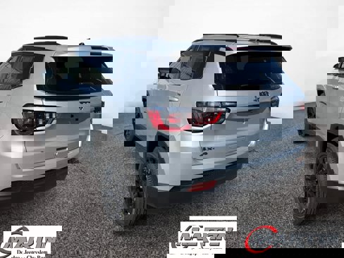 New 2026 Jeep Compass Latitude image 3