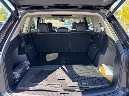 Certified 2025 Volkswagen Atlas SEL image 32