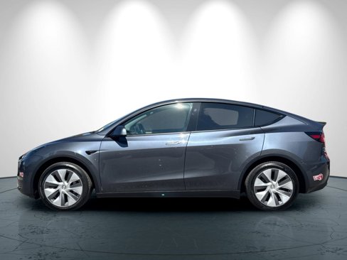 Used 2023 Tesla Model Y Long Range image 7