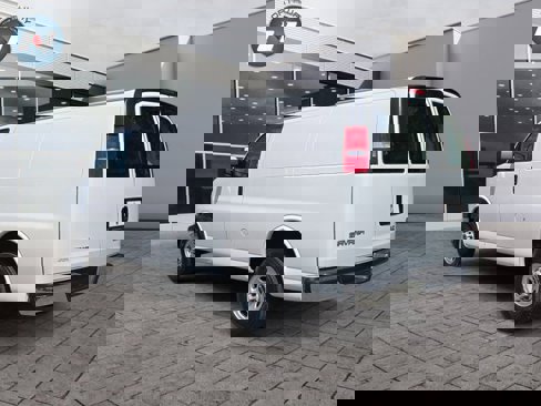 Used 2023 GMC Savana 2500 w/ Driver Convenience Package image 3