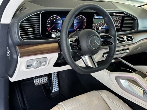 New 2026 Mercedes-Benz GLS 450 4MATIC image 12