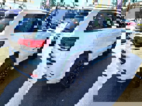 Used 2018 Jeep Grand Cherokee Altitude image 33
