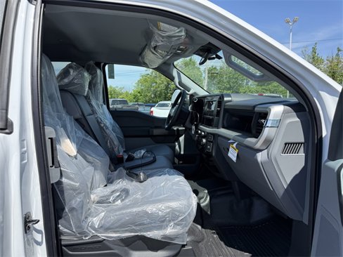 New 2025 Ford F550 4x4 SuperCab Super Duty image 30
