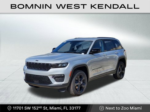 Used 2025 Jeep Grand Cherokee Limited w/ Black Appearance Package image 1