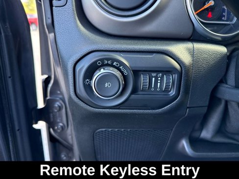 Used 2021 Jeep Wrangler Unlimited Sport image 18