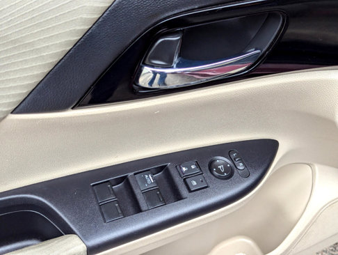 Used 2017 Honda Accord LX image 17