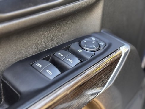 Used 2022 Chevrolet Silverado 2500 LT w/ Convenience Package image 20