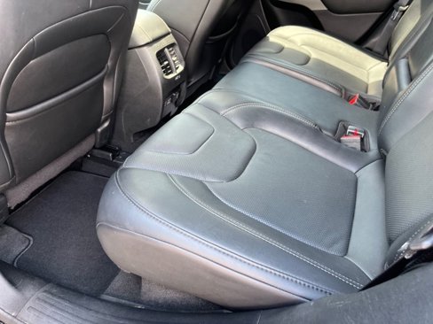 Used 2021 Jeep Cherokee Limited image 13