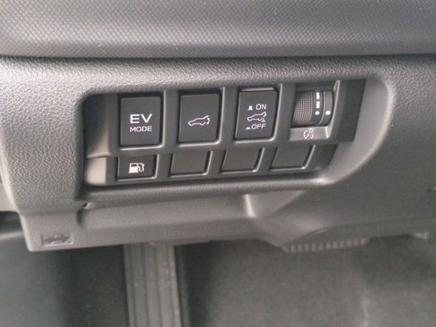 New 2025 Subaru Forester Limited image 18