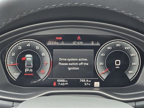 Certified 2025 Audi Q5 2.0T Premium Plus w/ Premium Plus Package image 8