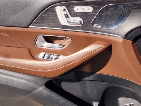 New 2026 Mercedes-Benz GLS 450 4MATIC image 23