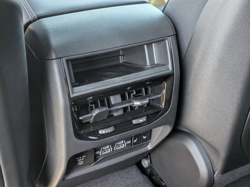 New 2025 Jeep Grand Cherokee Limited w/ Luxury Tech Group II image 18
