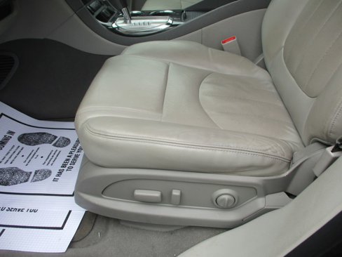 Used 2017 Buick Enclave Leather image 12