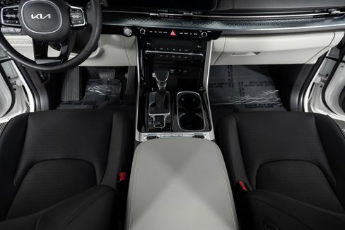 Used 2024 Kia Carnival SX Prestige image 37