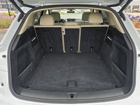 Certified 2025 Audi Q5 2.0T Premium Plus w/ Premium Plus Package image 13