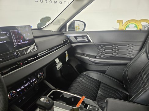 New 2025 Mitsubishi Outlander SEL image 26