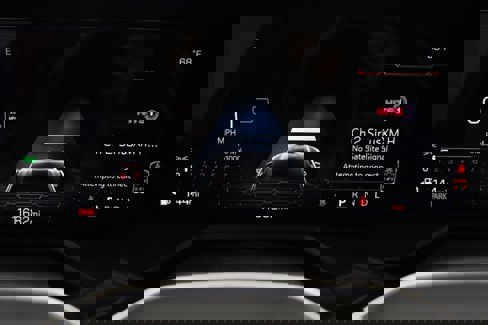 Used 2025 GMC Acadia Elevation image 18