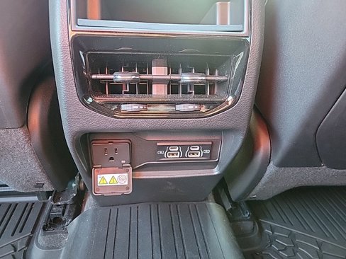 Used 2023 Jeep Grand Cherokee Altitude image 25