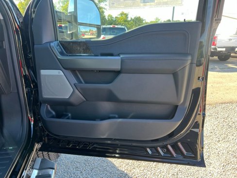 New 2026 Ford F250 Lariat w/ Chrome Package image 21