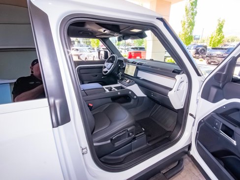 New 2025 Land Rover Defender 90 S image 42