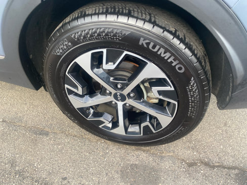 Used 2025 Kia Sportage EX w/ Premium Package image 14