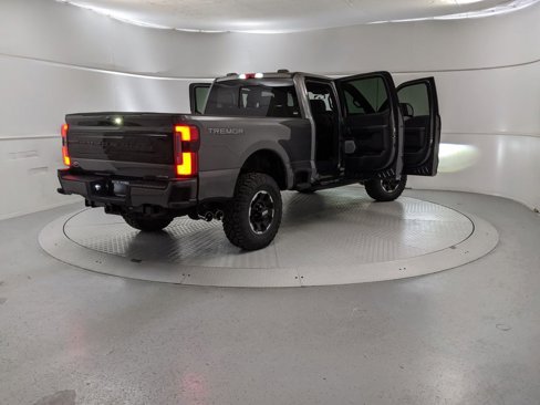 New 2026 Ford F250 Platinum w/ Tremor Off-Road Package image 9