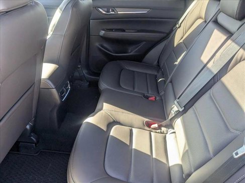 New 2025 MAZDA CX-5 Signature image 17