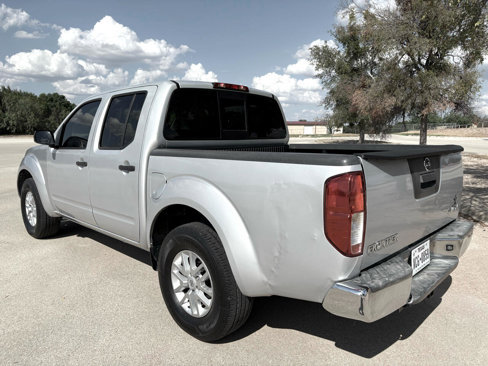 Used 2016 Nissan Frontier SV image 4