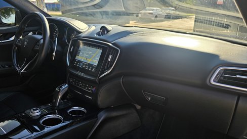 Used 2020 Maserati Ghibli GranSport image 36