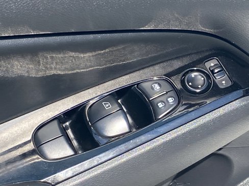 Used 2023 Nissan Altima 2.5 SV image 18
