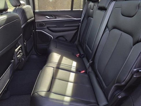 New 2024 Jeep Grand Cherokee Limited 4xe w/ Luxury Tech Group II image 8