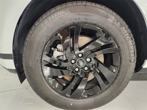 Used 2026 Land Rover Range Rover Evoque S image 8