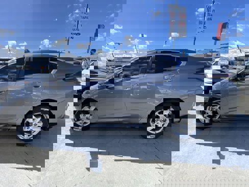 Used 2018 Chevrolet Volt LT image 3
