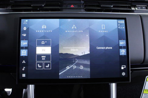 New 2025 Land Rover Range Rover SE image 20